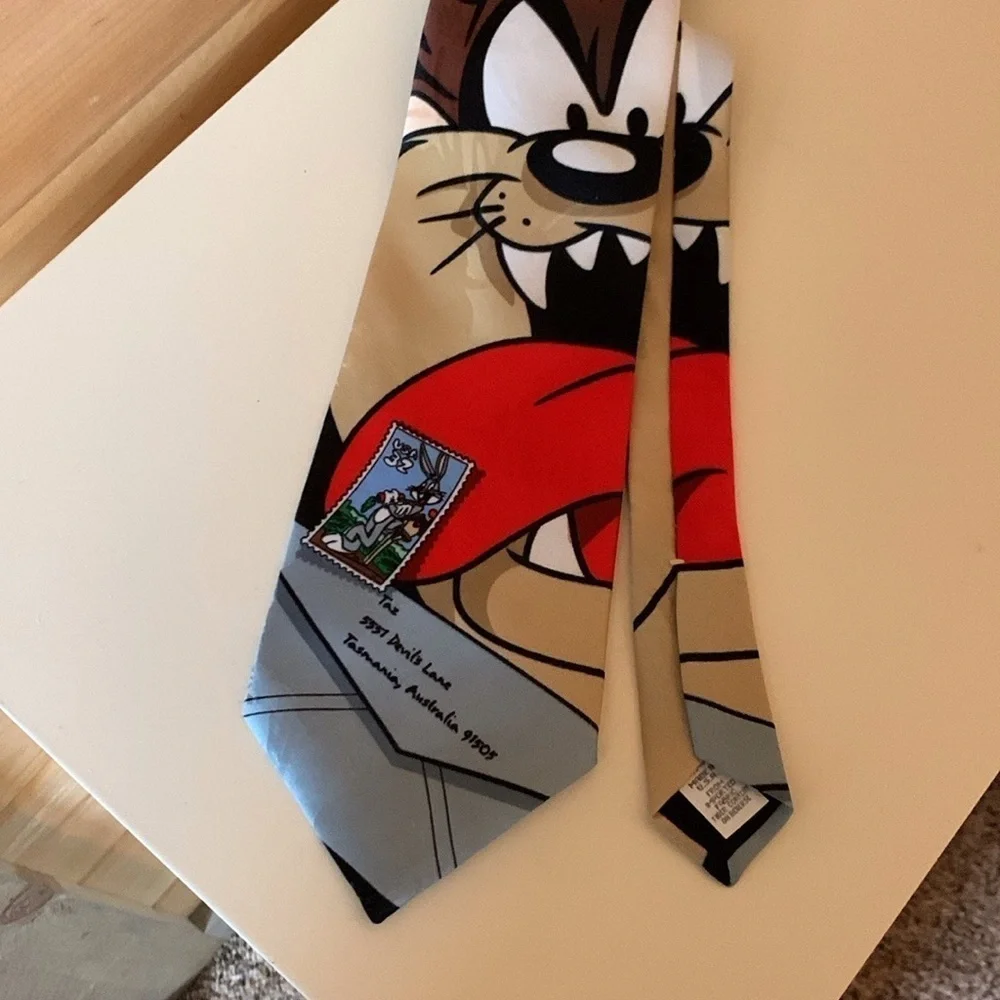 Vintage Looney Tunes Stamp Collection Taz Lick necktie with Bugs Bunny New